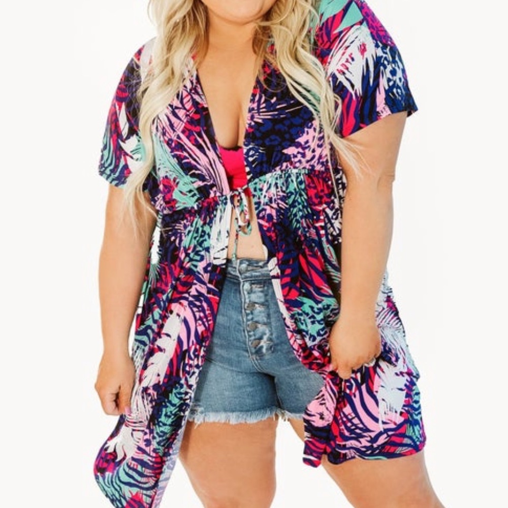 BOUTIQUE ITEM Tropical Print Women's Blouse